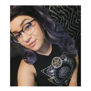 Meet your Posher, Dina